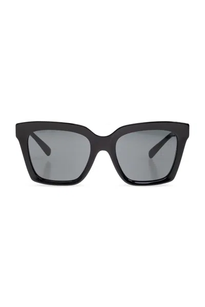 Dolce & Gabbana Dg-plaque Sunglasses In Black