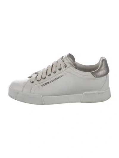 Pre-owned Dolce & Gabbana Faux Pearl Accents Leather Sneakers In White