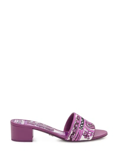 Dolce & Gabbana Flat Shoe.