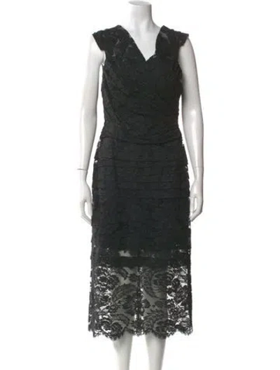Pre-owned Dolce & Gabbana Lace Midi Length Dress In Black