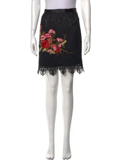 Pre-owned Dolce & Gabbana Lace Mini Skirt In Black
