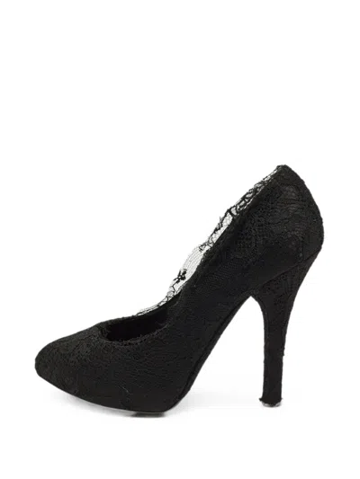 Pre-owned Dolce & Gabbana Lace Round-toe Pumps In Black