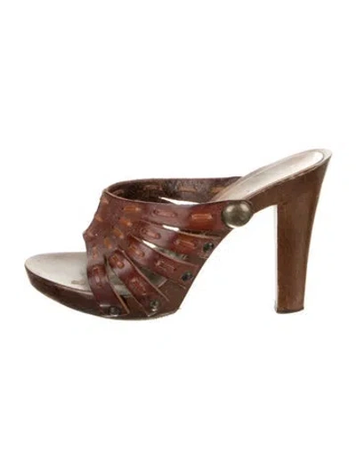Pre-owned Dolce & Gabbana Leather Mules In Brown