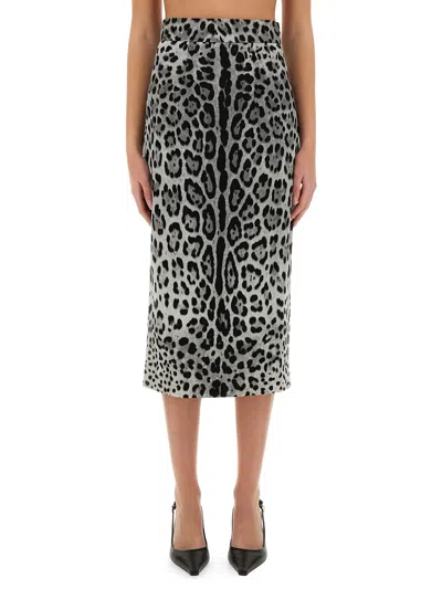 Dolce & Gabbana Leopard Print Charmeuse Longuette Skirt In Multicolor