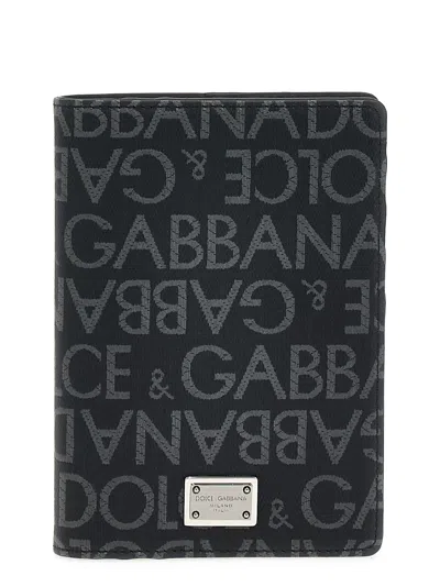 Dolce & Gabbana Lettering Print Passport Holder In Burgundy
