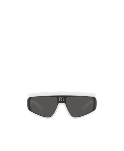 Dolce & Gabbana Logo-plaque Geometric-frame Sunglasses In Black