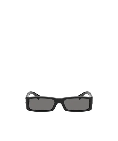 Dolce & Gabbana Logo Sunglasses In Gray