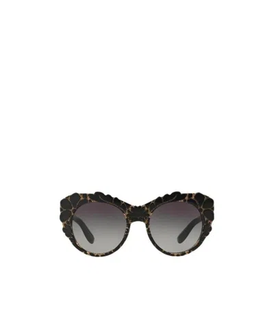Dolce & Gabbana Logo Sunglasses In Black