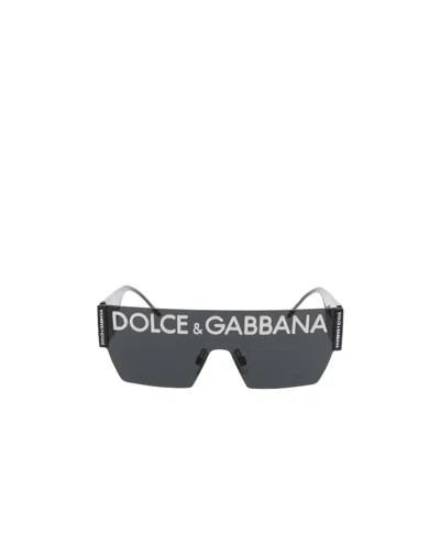 Dolce & Gabbana Logo Sunglasses In Black