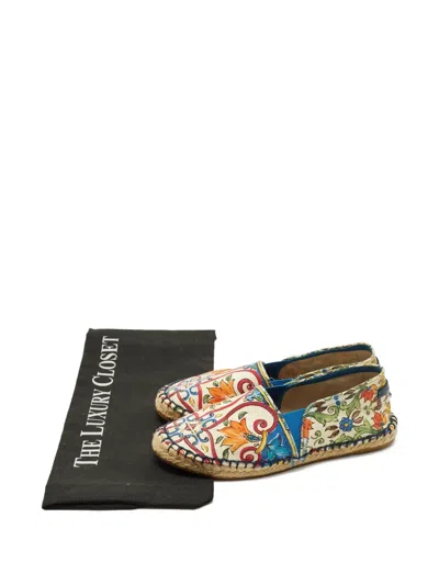 Pre-owned Dolce & Gabbana Majolica-print Canvas Espadrilles In White