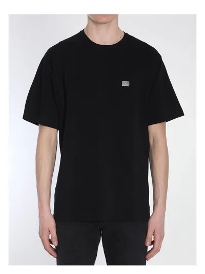 DOLCE & GABBANA MEN'S T-SHIRT WITH PLAQUE