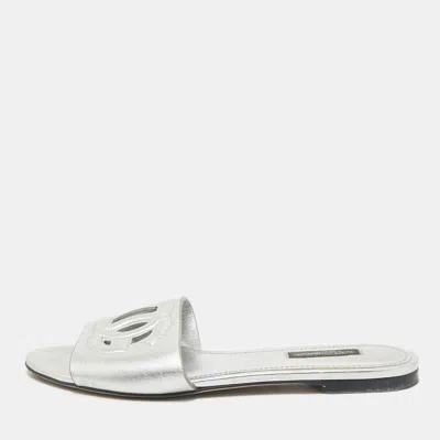 Pre-owned Dolce & Gabbana Metallic Silver Leather Logo Flat Slide Sandals Size 37