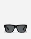 Dolce & Gabbana Mirror Logo Sunglasses In Black