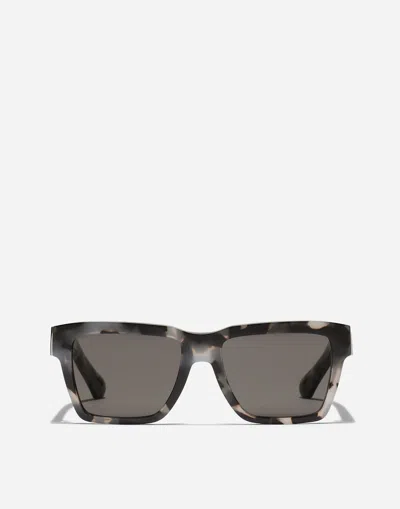 Dolce & Gabbana Mirror Logo Sunglasses In Havana Grey