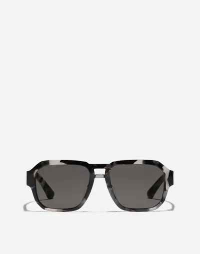 Dolce & Gabbana Mirror Logo Sunglasses In Havana Grey