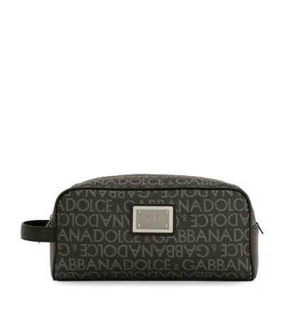 Dolce & Gabbana Monogram Wash Bag In Black