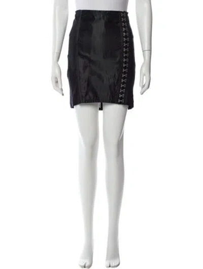 Pre-owned Dolce & Gabbana Nylon Mini Skirt In Black