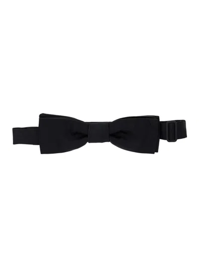 DOLCE & GABBANA BLACK BOWTIE WITH LOGO PATCH ON THE REAR AND REAR HOOK CLOSURE IN SILK MAN
