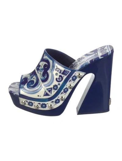 Pre-owned Dolce & Gabbana Patent Leather Printed Slides In Blue