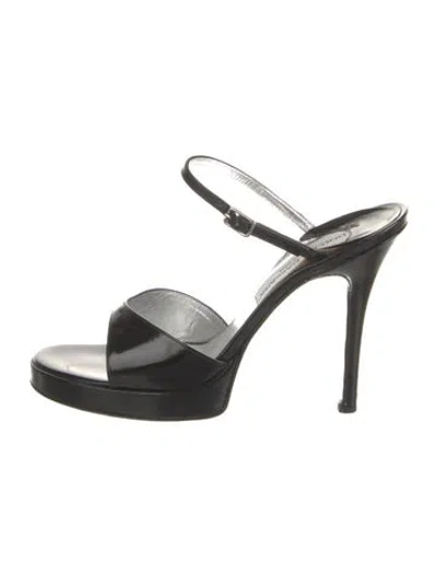 Pre-owned Dolce & Gabbana Patent Leather Slides In Black