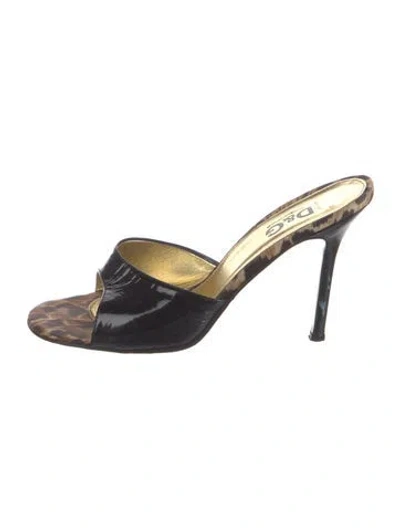 Pre-owned Dolce & Gabbana Patent Leather Slides In Black