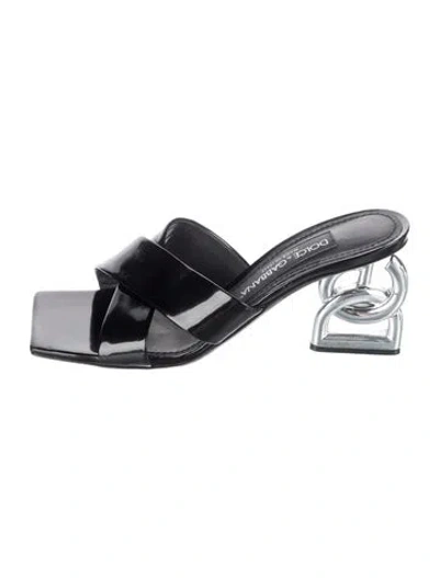 Pre-owned Dolce & Gabbana Patent Leather Slides In Black