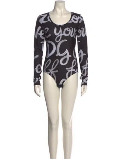 Pre-owned Dolce & Gabbana Printed Scoop Neck Bodysuit W/ Tags In Neutral