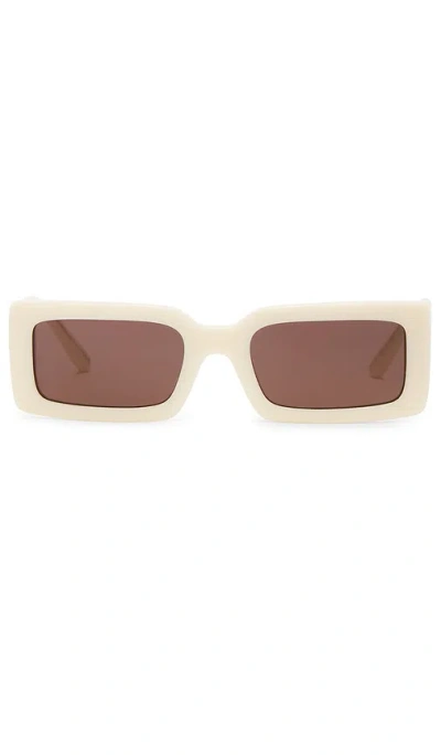 Dolce & Gabbana Rectangle Sunglasses In 白色