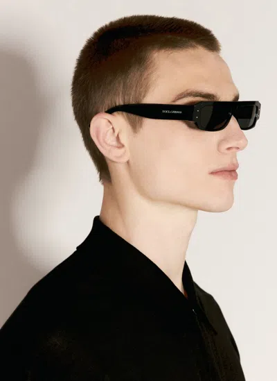 Dolce & Gabbana Rectangular Sunglasses In Black