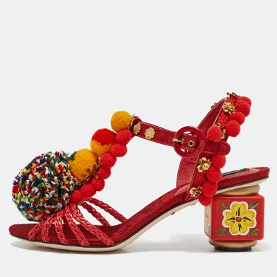 Pre-owned Dolce & Gabbana Red Fabric And Raffia Pom Pom Embellished T-strap Sandals Size 35