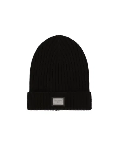 DOLCE & GABBANA RIBBED LOGO-PLAQUE BEANIE HAT