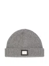 Dolce & Gabbana Ribbed Logo-plaque Beanie Hat In Gray