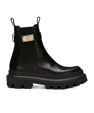 Dolce & Gabbana Calfskin Ankle Boots With Branded Strap In Schwarz