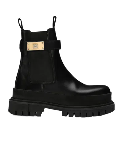 Dolce & Gabbana Calfskin Ankle Boots With Branded Strap In Schwarz