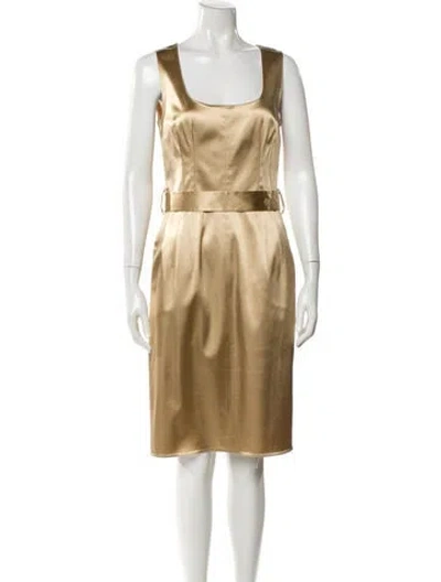 Pre-owned Dolce & Gabbana Satin Knee-length Dress In Gold