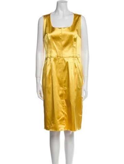 Pre-owned Dolce & Gabbana Satin Knee-length Dress In Yellow
