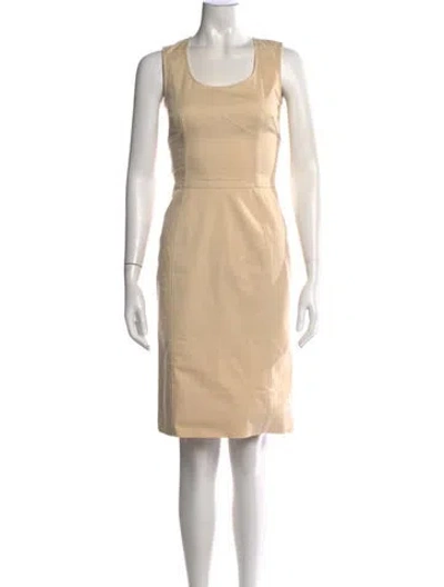 Pre-owned Dolce & Gabbana Scoop Neck Knee-length Dress In Neutrals