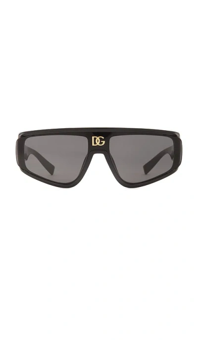 Dolce & Gabbana Shield Sunglasses In Black