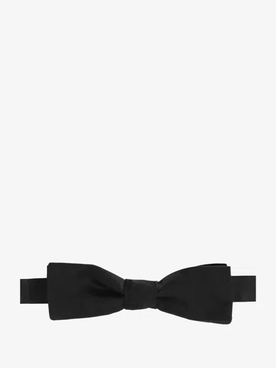 Dolce & Gabbana Silk Bow Tie In Black