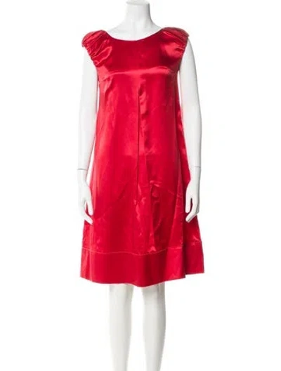 Pre-owned Dolce & Gabbana Silk Knee-length Dress In Red