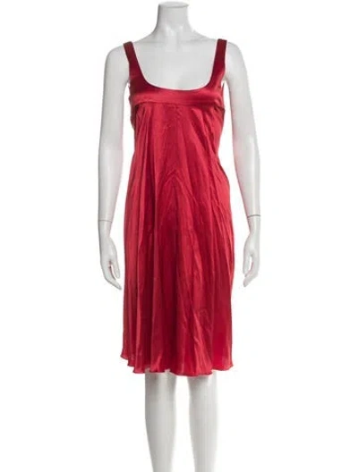 Pre-owned Dolce & Gabbana Silk Knee-length Dress In Red
