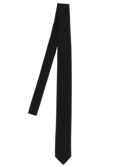 Dolce & Gabbana Pointed Tip Silk Tie In Black