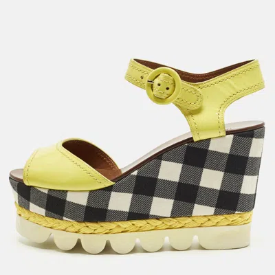 Pre-owned Dolce & Gabbana Size 38.5 Yellow/white Canvas And Patent Leather Wedge Sandals