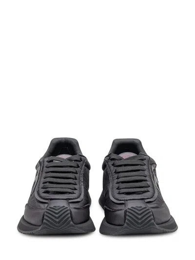 Dolce & Gabbana Sleek Leather Sneaker In Nero