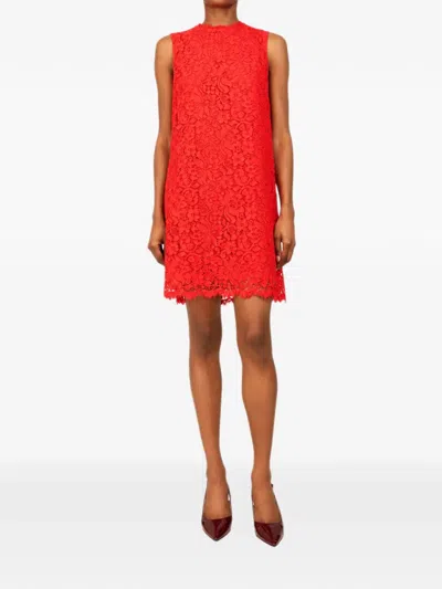 Pre-owned Dolce & Gabbana Sleeveless Lace Dress In Red