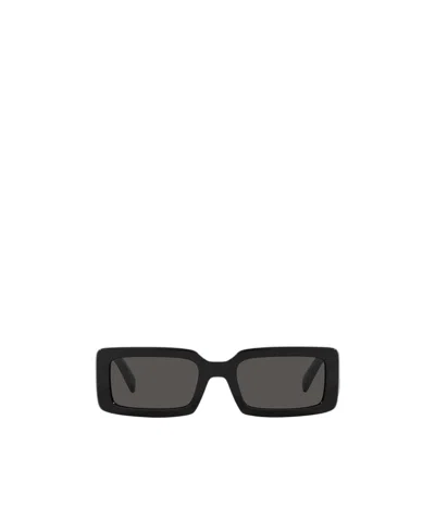 Dolce & Gabbana Square Sunglasses In Black