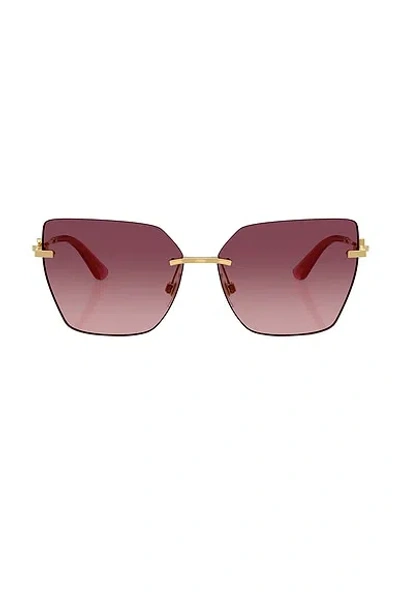 Dolce & Gabbana Square Sunglasses In Burgundy