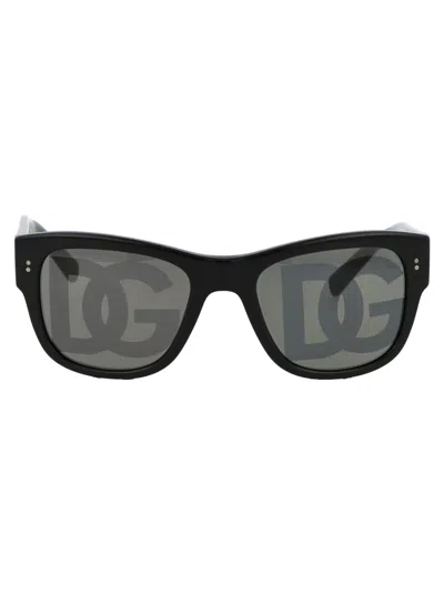 Dolce & Gabbana Squared Sunglasses 0 Dg4338 501/m In Black