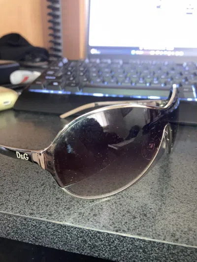 Pre-owned Dolce & Gabbana Sunglasses In Gold