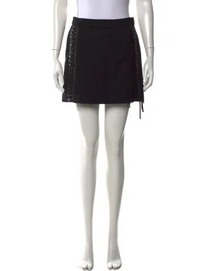 Pre-owned Dolce & Gabbana Virgin Wool Mini Skirt In Black